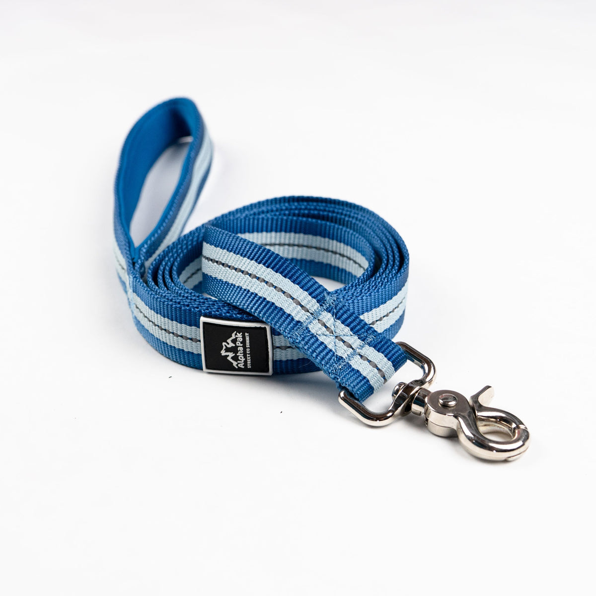 Durable Flat Dog Leash – Classic Adventure Style - American Bark Bliss