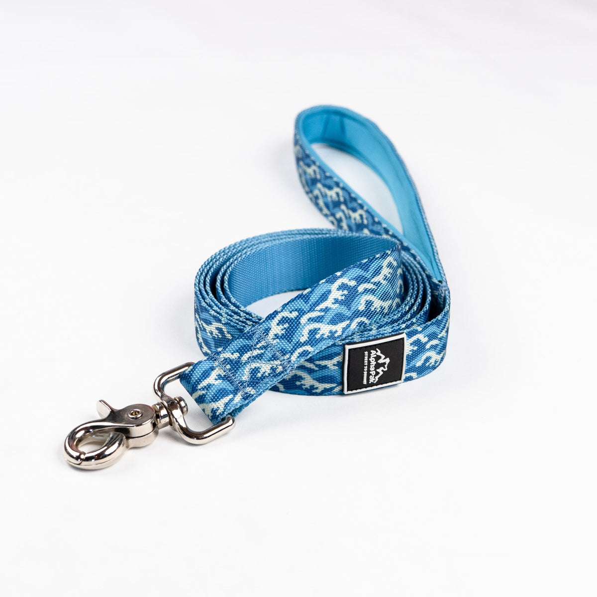 Durable Flat Dog Leash – Classic Adventure Style - American Bark Bliss
