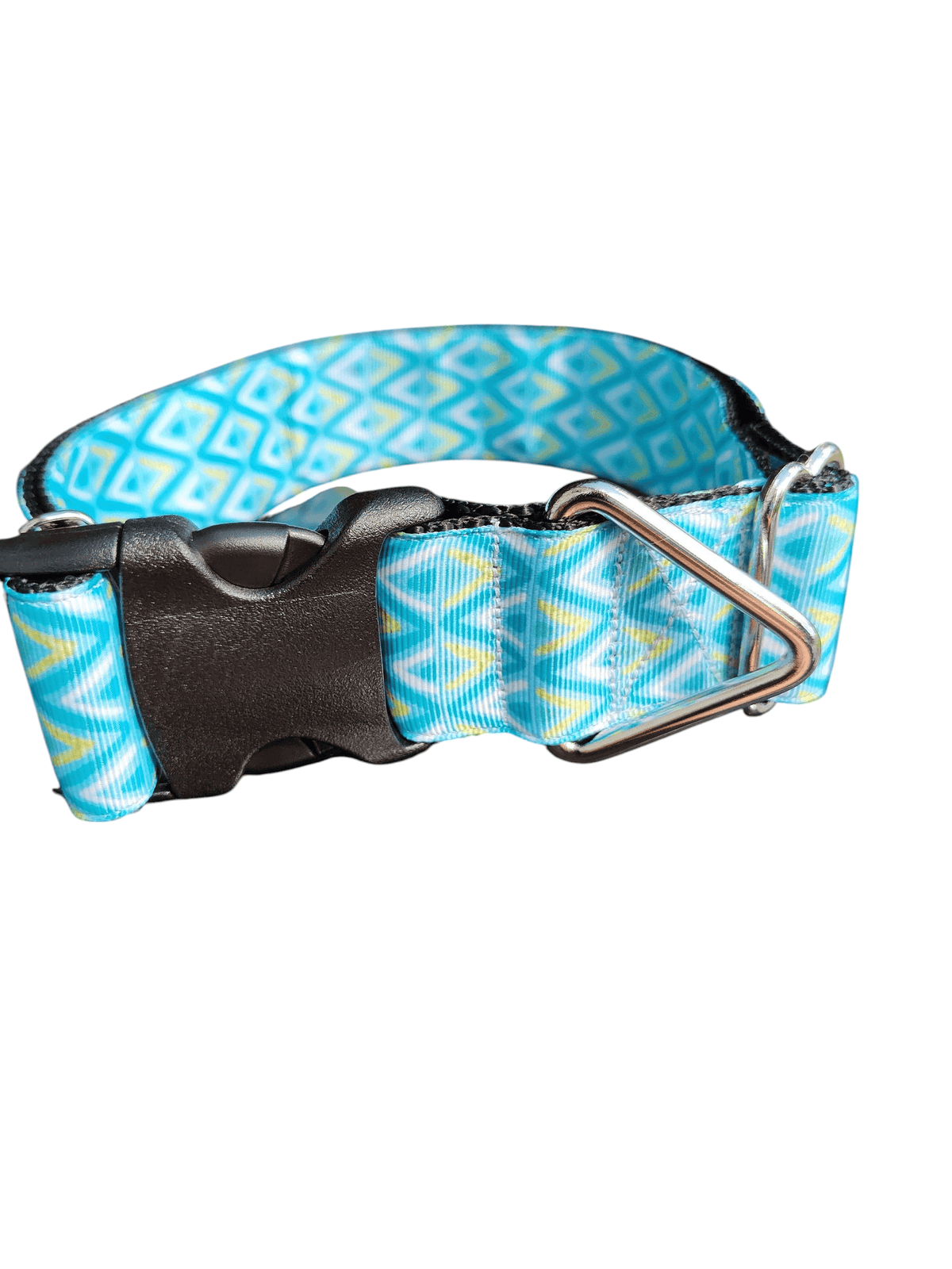 1.5" Wide Blue Zig Zags Nylon Dog Collar - American Bark Bliss