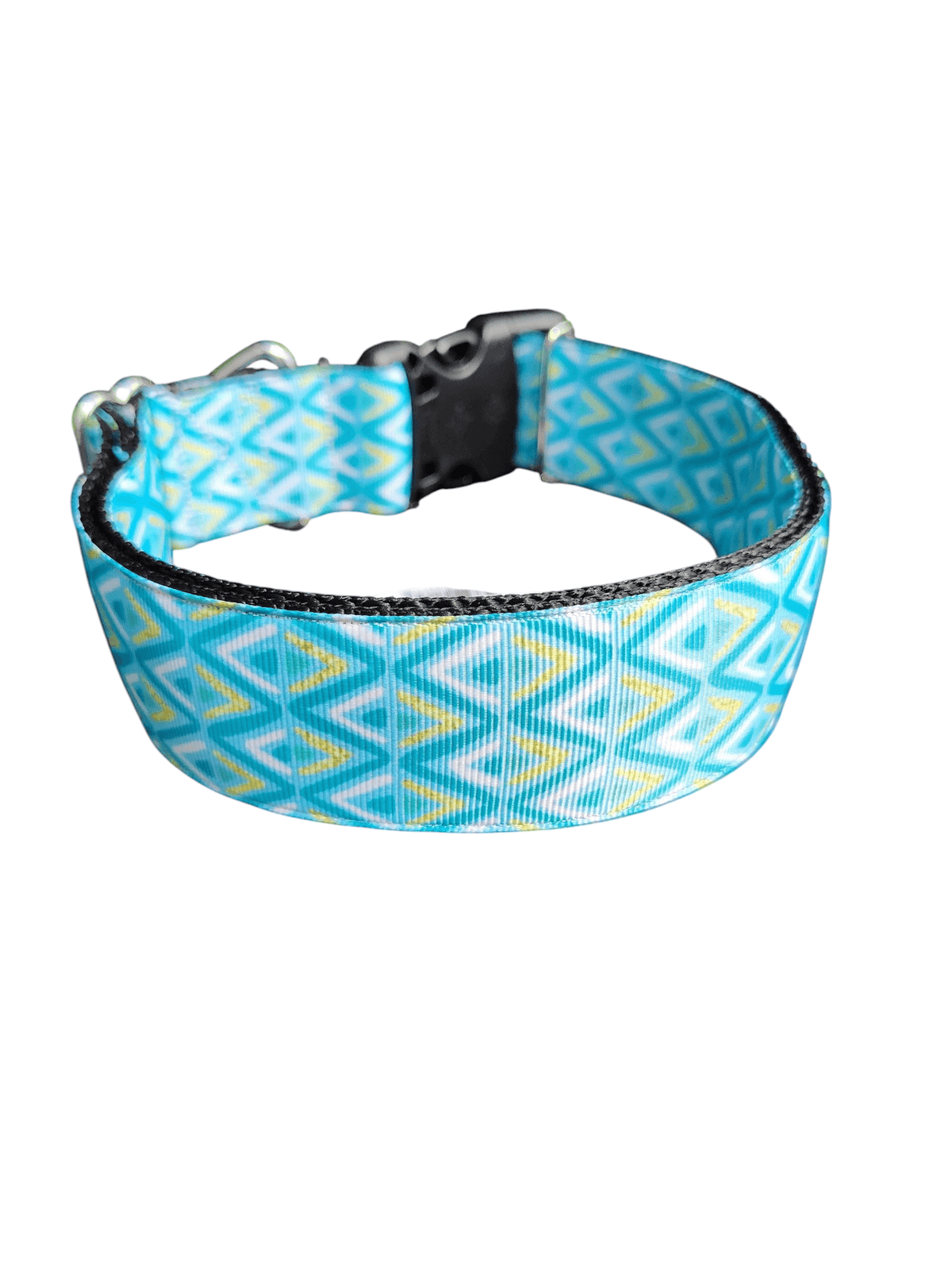 1.5" Wide Blue Zig Zags Nylon Dog Collar - American Bark Bliss